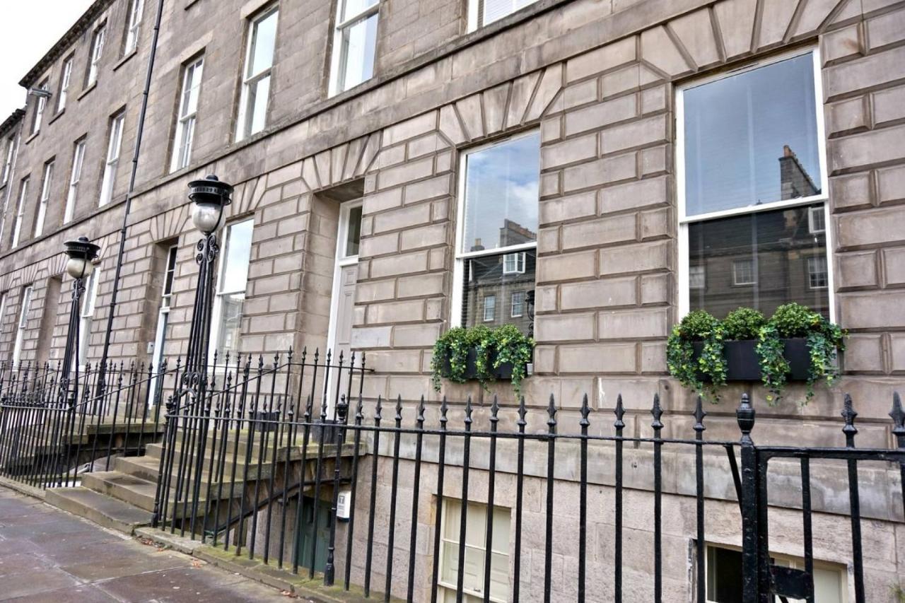 Joivy Exquisite Flat In The City Centre Edinburgh Exterior foto